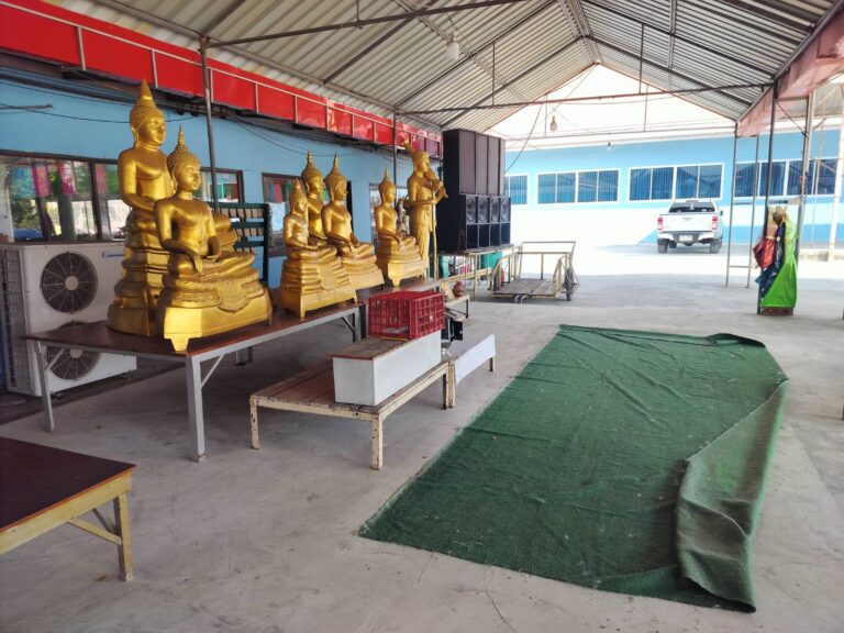 ภาพภายในศาลา (มุมกว้าง)